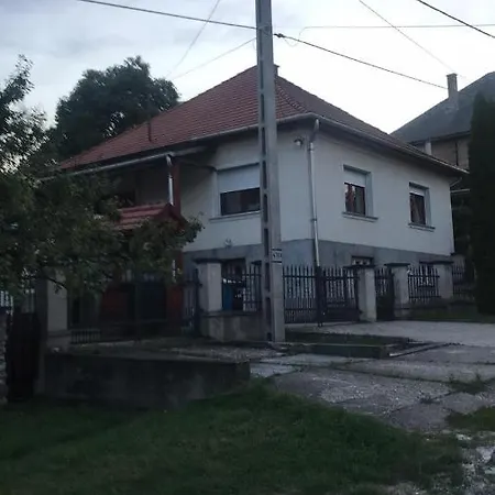 Jobarat Vendeghaz Apartment Sata Exterior photo